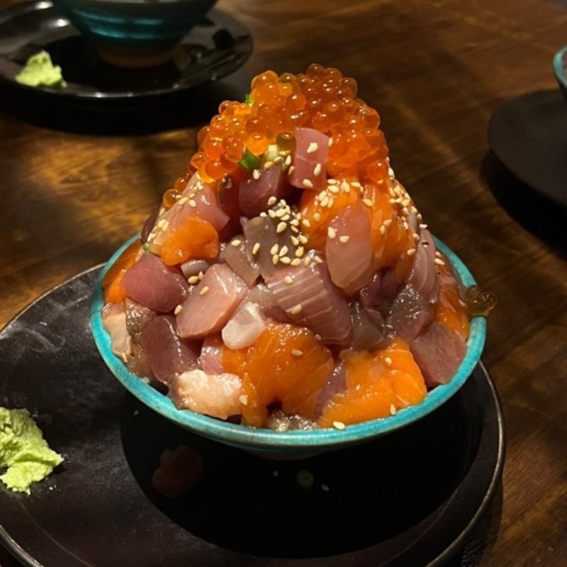 海鮮てっぺん丼(熱海銀座 おさかな食堂)