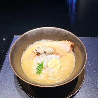 牡蠣白湯koeru(牡蠣ラーメン NEXT□（ネクストしかく）)