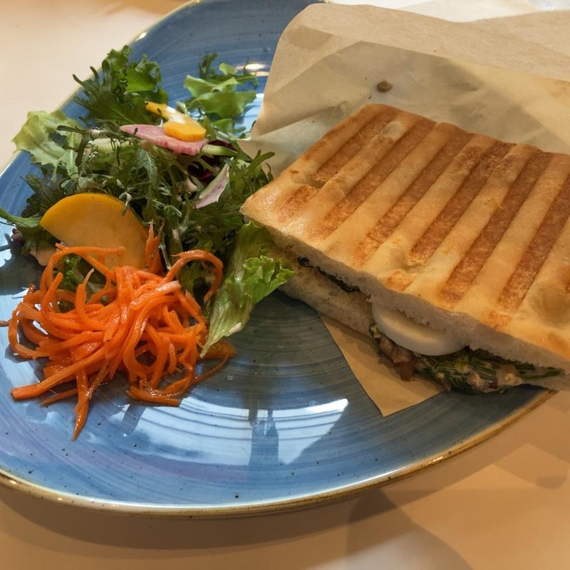 ほうれん草と卵のパニーニ(IL BACARO ALMA 日本橋コレド室町)