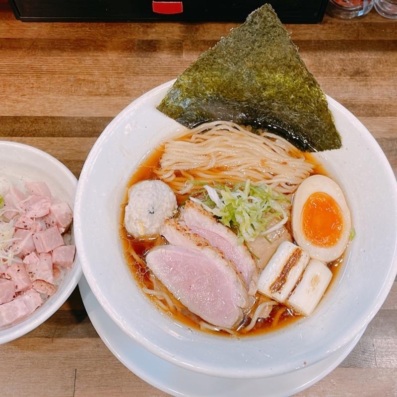 (小麦生まれ、麺育ち。)