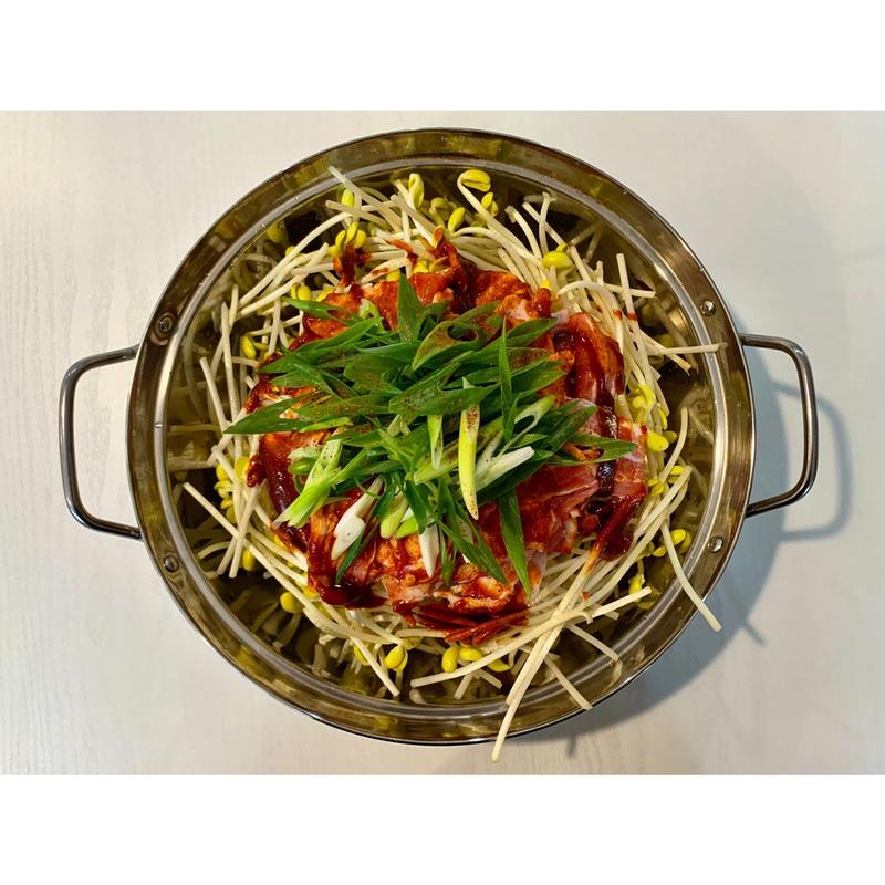 本日のおすすめ　ホルモン鍋(おうちごはん わりかん)