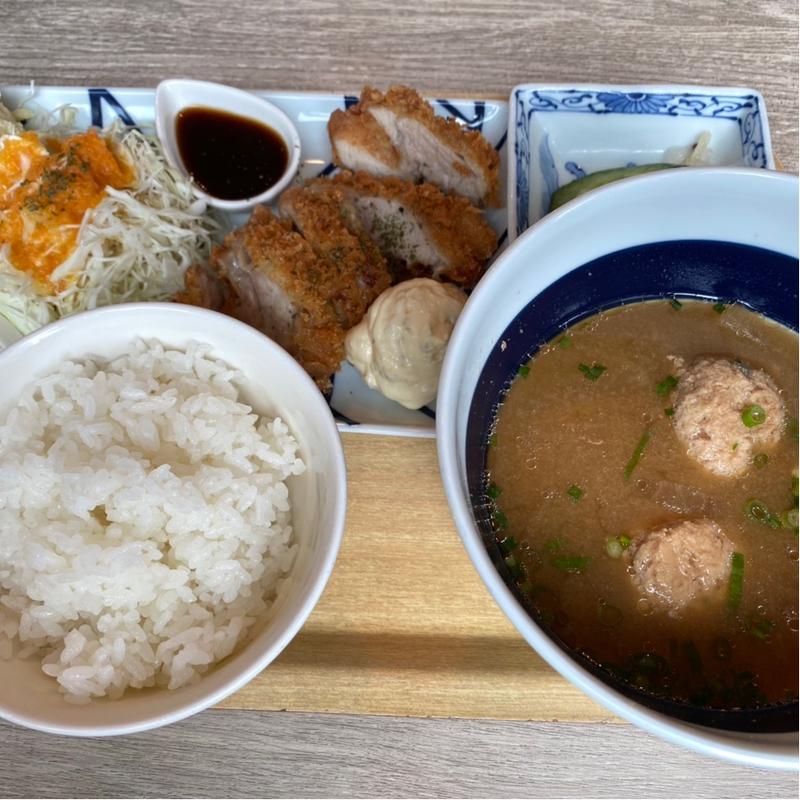 若鶏のチキンカツタルタル定食(あぶりどりバリ鳥 オランダヒルズ)