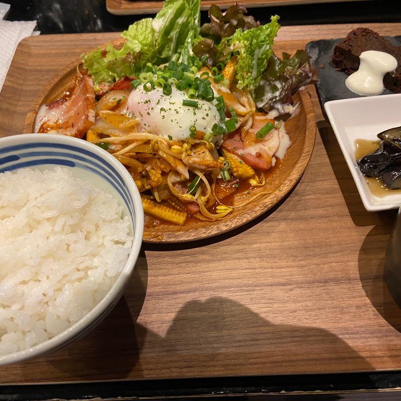 ベーコンの野菜炒め(atacu cafe)