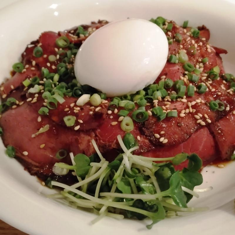 ローストビーフ丼(道草屋 （ミチクサヤ）)