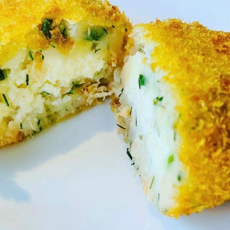 鮭とリコッタチーズのコロッケ(ミユキ茶房)