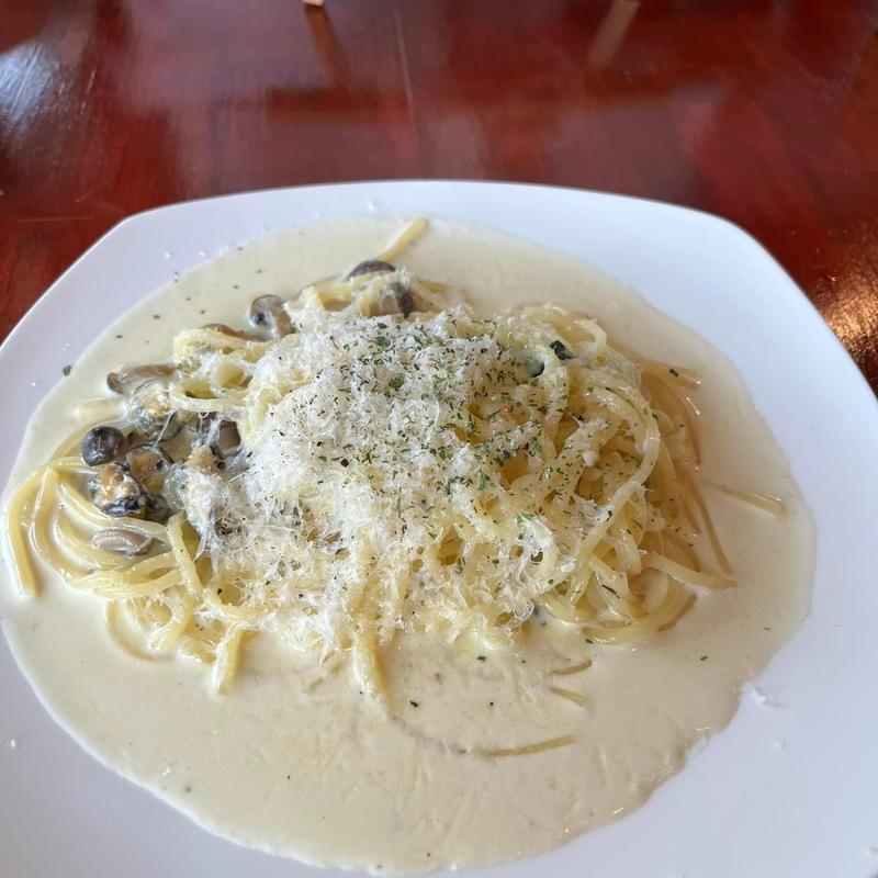 生クリームパスタ（ムール貝とキノコ）(フォレスタ)