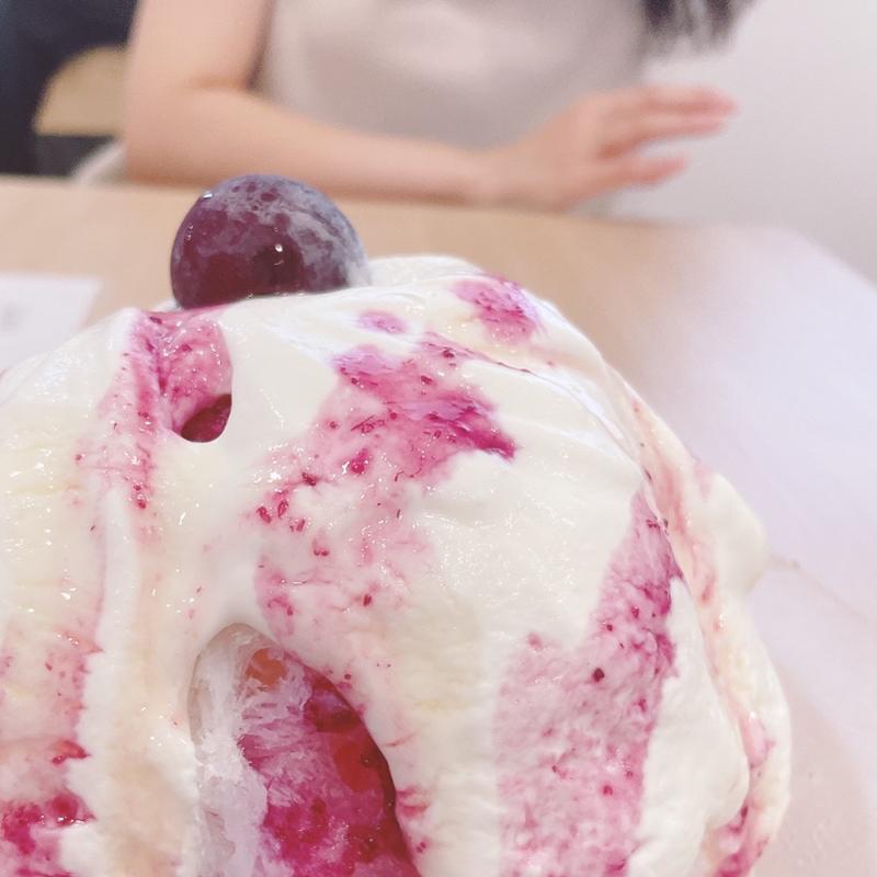 ぶどうハーフ(ふしぎなかき氷)