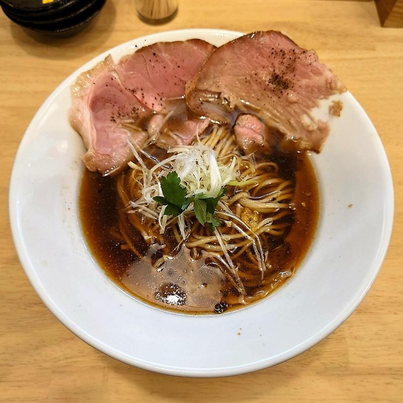 醤油ラーメン(なやんだらここ)