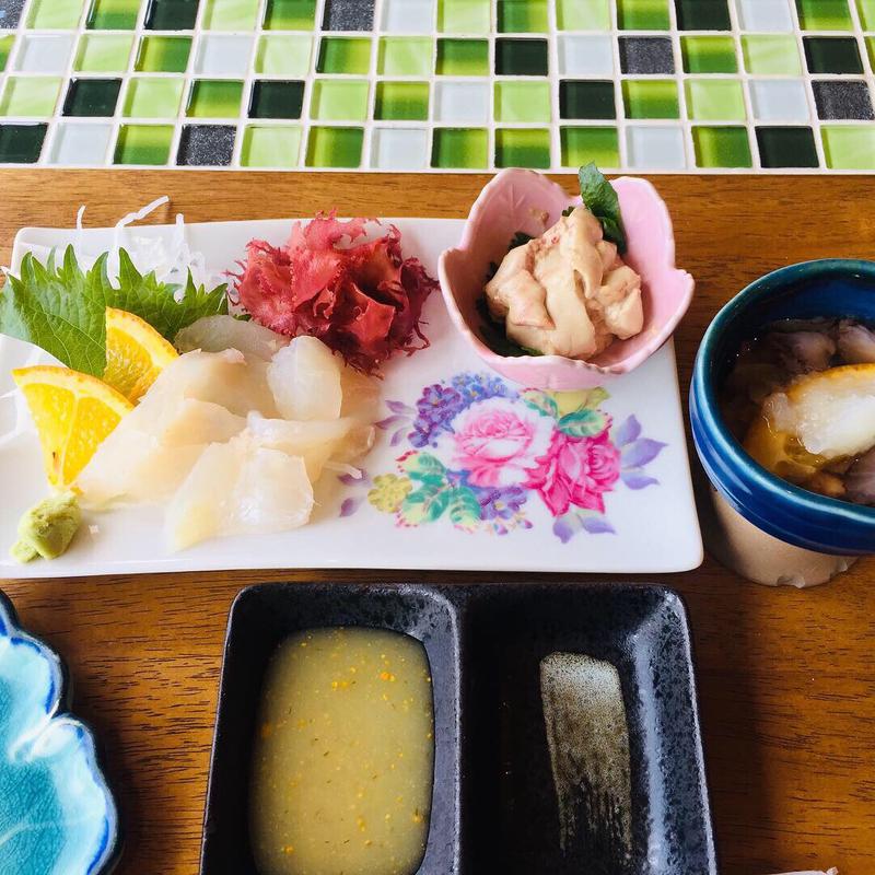 カワハギの肝醤油刺し(ドライブイン潮騒 )