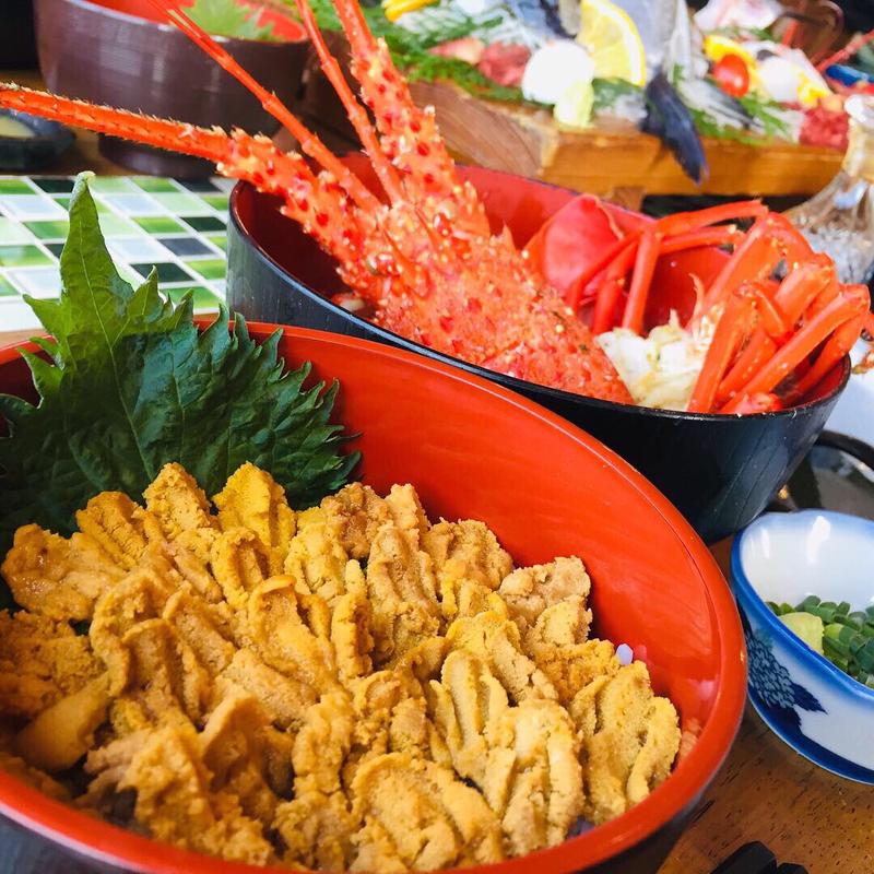 雲丹丼、伊勢海老の味噌汁、石鯛のお造り(ドライブイン潮騒 )