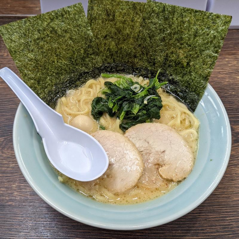 ラーメン 並 （醤油）(横浜家系ラーメン 高槻 魂心家)