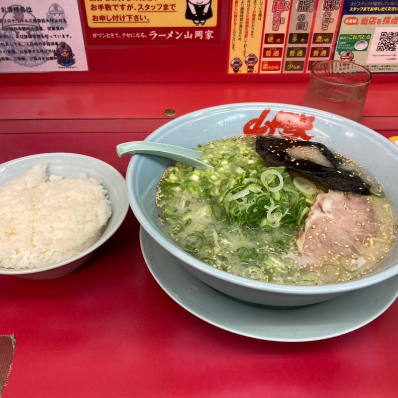 朝ラーメン中盛&ライス(山岡家 小山田間店 （やまおかや）)