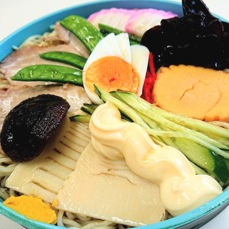 五目冷やしラーメン 大盛り(味世屋食堂 )