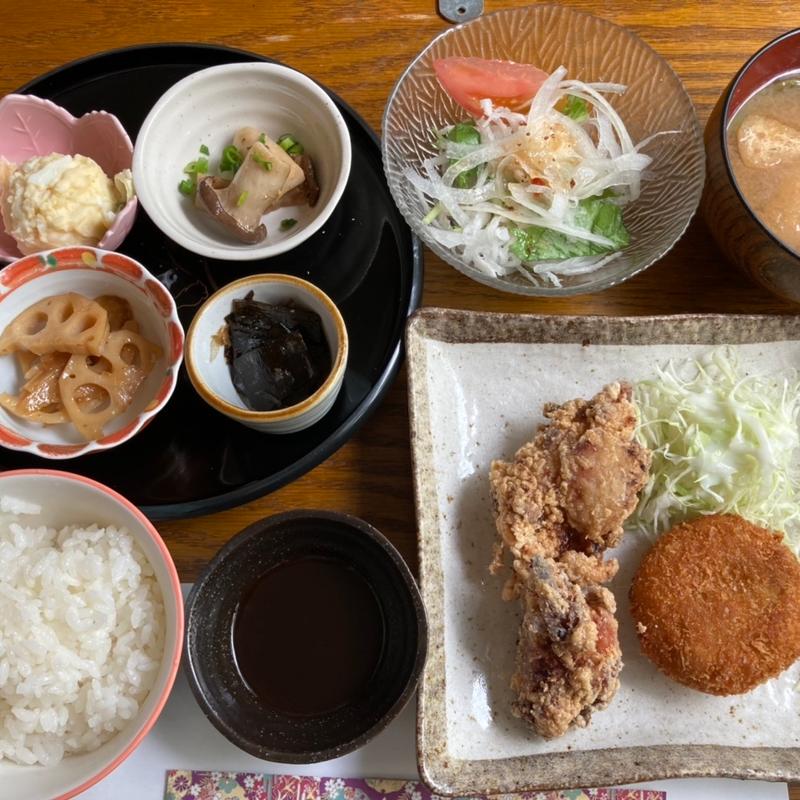 　伊賀牛コロッケ唐揚げ定食(一休 )