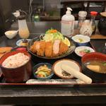 霧島産熟成豚肉のロースかつ御膳(高尾 煉瓦屋〜産地直送の黒豚・霧島豚の和食の専門店)