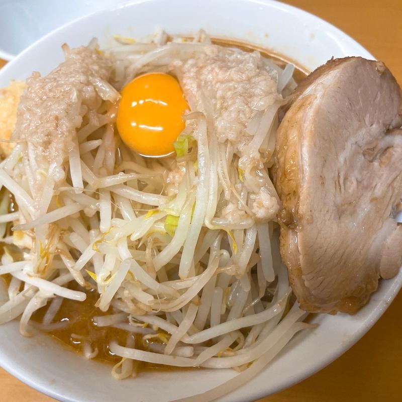 味噌ラーメン、生卵(ラーメン　○菅 （マルスガ）)