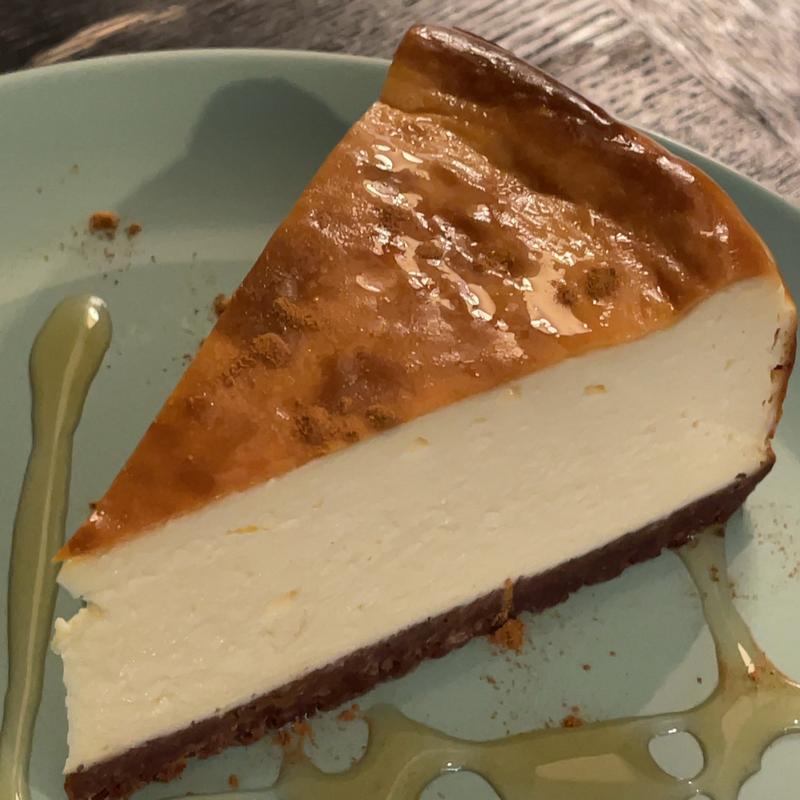 ベイクドチーズケーキ(café ALMA(カフェアルマ) )