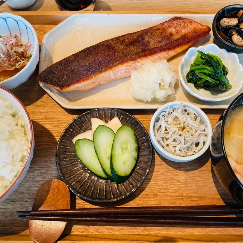 平日限定　焼き鮭定食(Hotels_kitaaoyama)