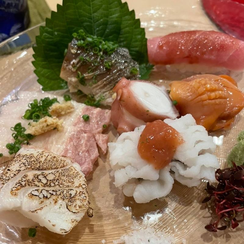 刺身握り盛合わせ(馳走や直 赤坂本店)