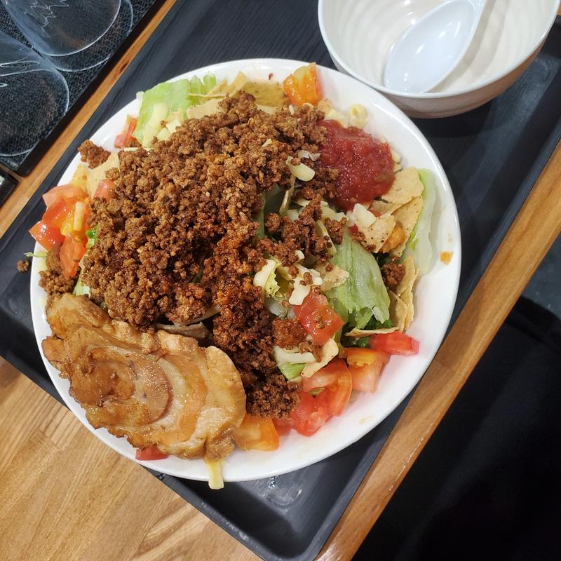 タコスまぜそば(豚ソバ専門店 麺屋晴)