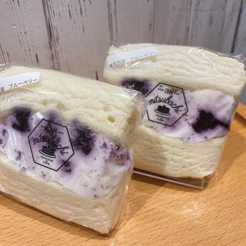 ふわふわスフレパンケーキサンド ブルーベリーレアチーズ(ミツバチ キッチン （38 mitsubachi Kitchen）)