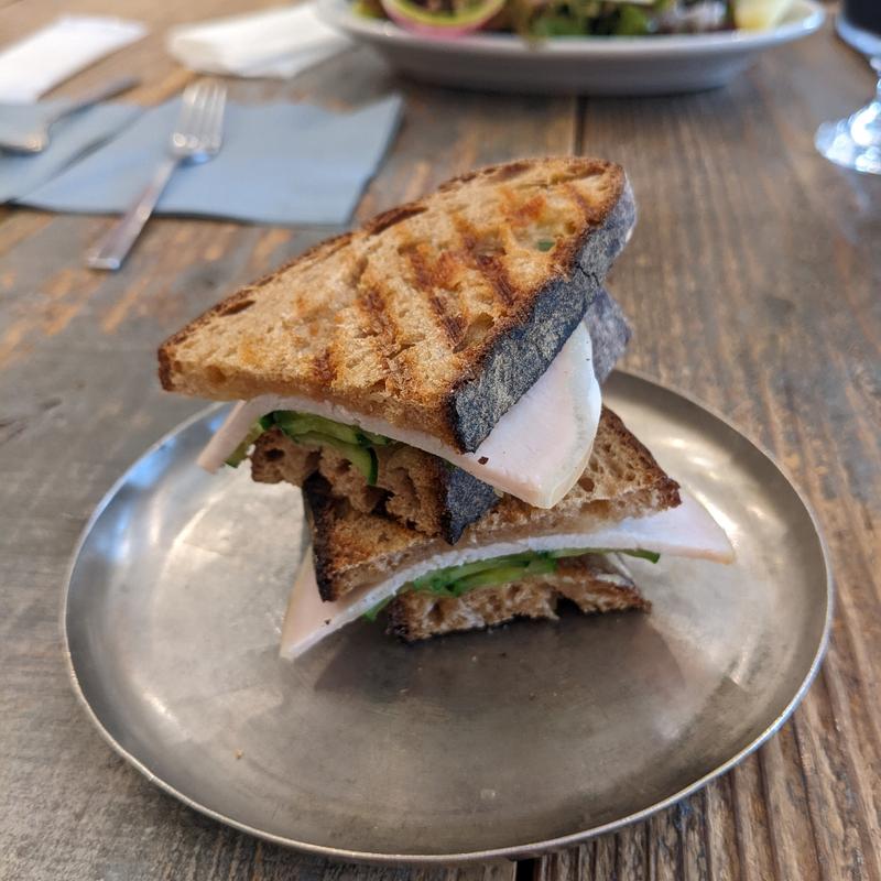 ハムときゅうりのサンド(yohak)