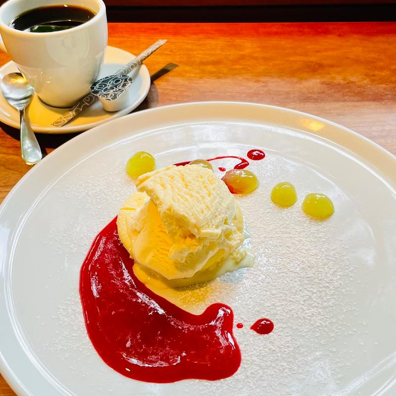 フォンダンフロマージュ　ラズベリーソースとバニラアイス添え(SOPRA (ソプラ))