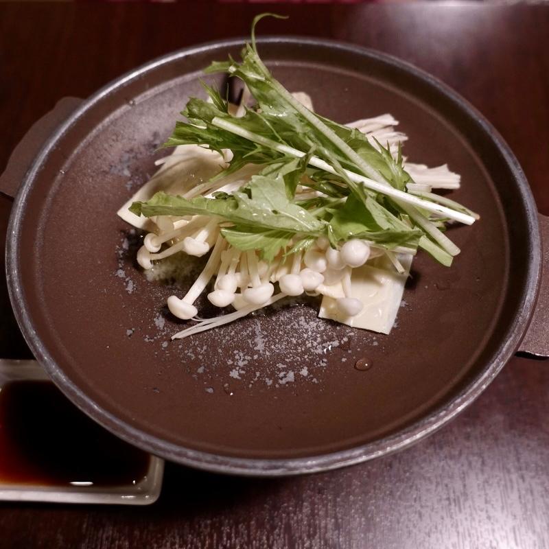 身延の湯葉陶板焼き(ほうとう蔵 歩成 河口湖店)