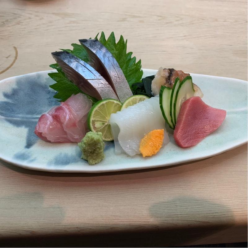 刺身盛合せ　一人前（時価）(呉竹鮨 （くれたけずし）)