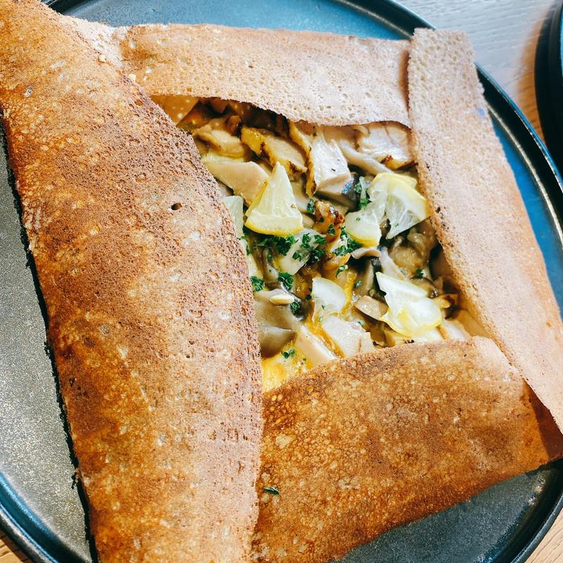 (トラットリア コン アマーレ （trattoria con amare）)