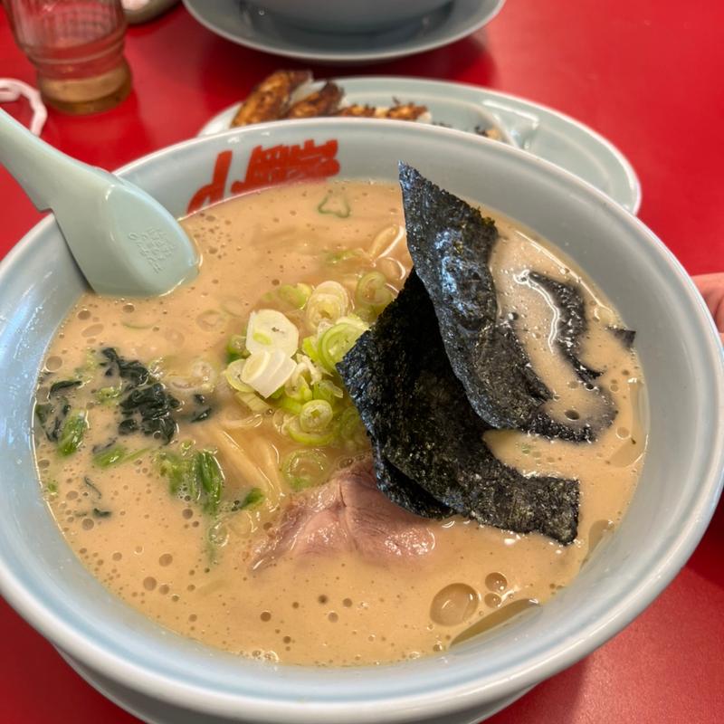 醤油ラーメン中盛り(ラーメン山岡家 一宮店)
