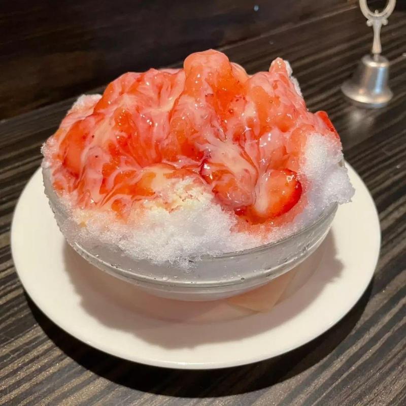 いちごコンポートと練乳(ドッグベリー （Dogberry）)