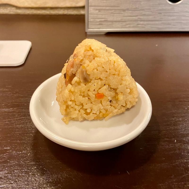 地鶏おにぎり 一コ(中華そば 月光軒  博多駅店)