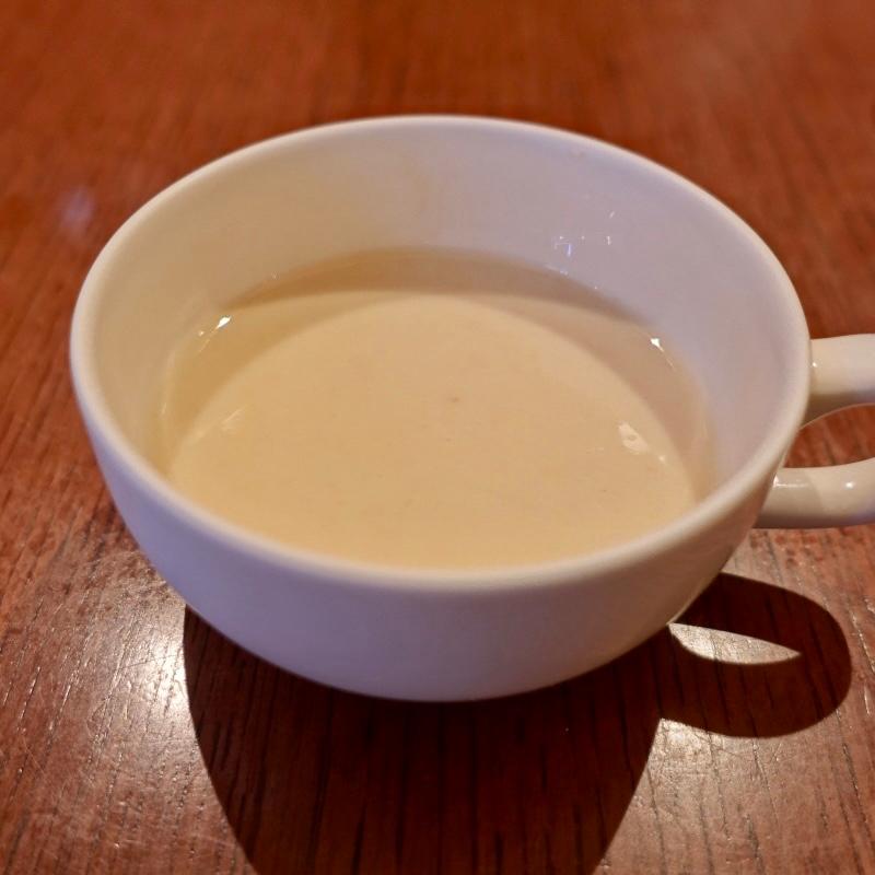 桃のポタージュ(ビストロ サブリエ (BISTRO SABLIER))