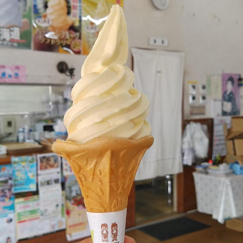 とうもろこしソフトクリーム(道の駅米山　ふるさとセンターY・Y )