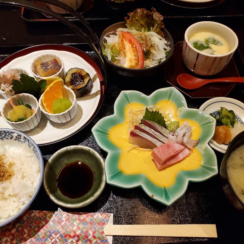 お刺身ランチ(コーヒー付)(松扇)