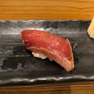 鰹(すし屋魚真 下北沢店 （すしやうおしん）)