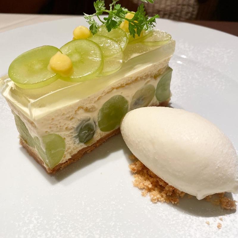 シャインマスカットのレアチーズケーキ(Le Nougat)