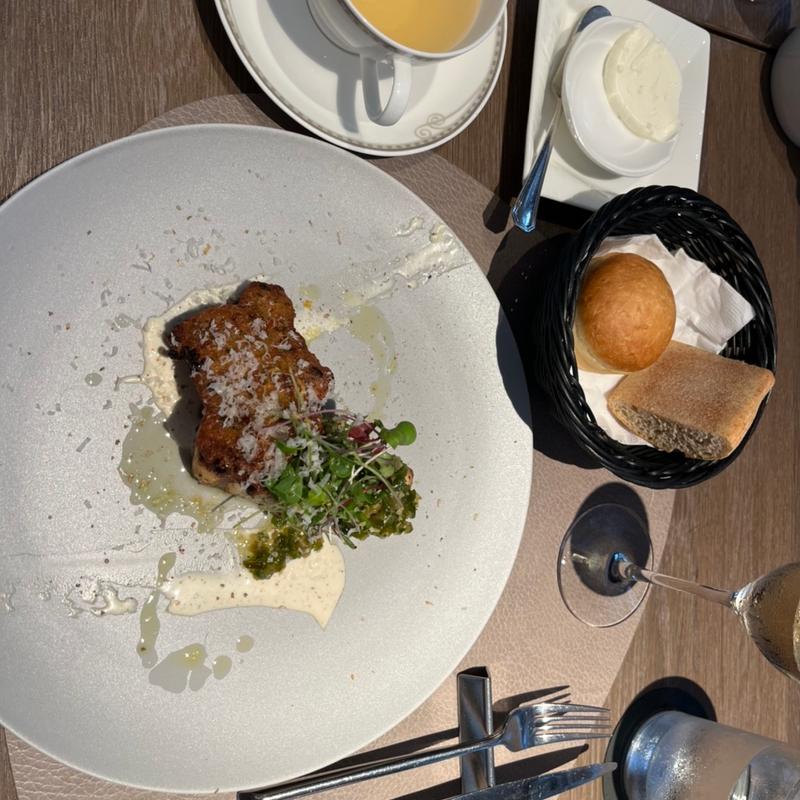 (TAVERN by the green)