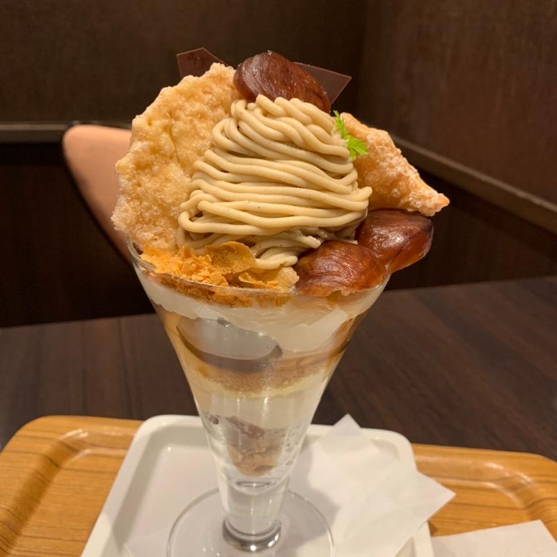 至福のモンブランパフェ(ARROW TREE 京都三条店 （アローツリー）)