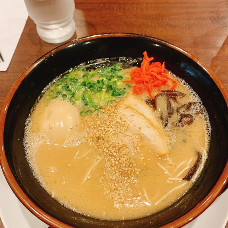 とんこつラーメン(二代目 白神 （ハクシン ）)