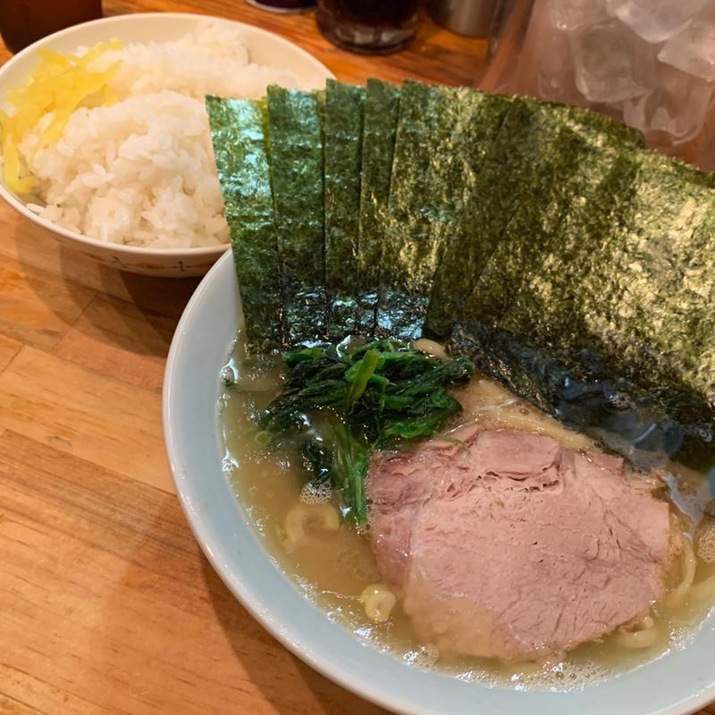ラーメン　ライス中(洞くつ家 （どうくつや）)