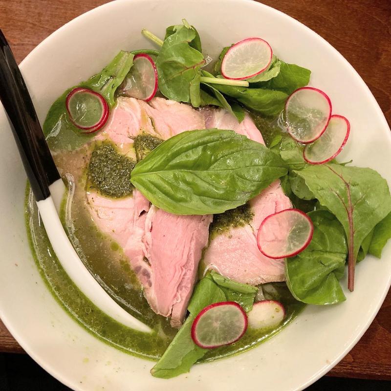 冷やし蛤そばバジルの香り(武蔵ノ麦穂)