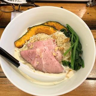 かぼちゃとほうれん草のホワイトヌードル(武蔵ノ麦穂)