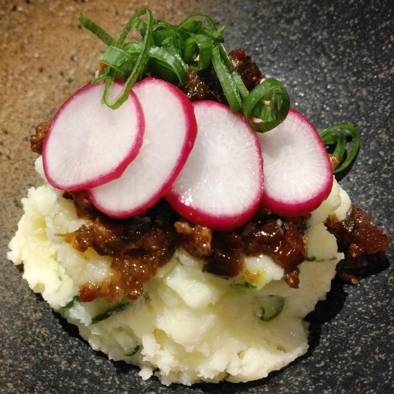 鴨の肉味噌ポテトサラダ(蕎麦居酒屋　高田屋　川崎)