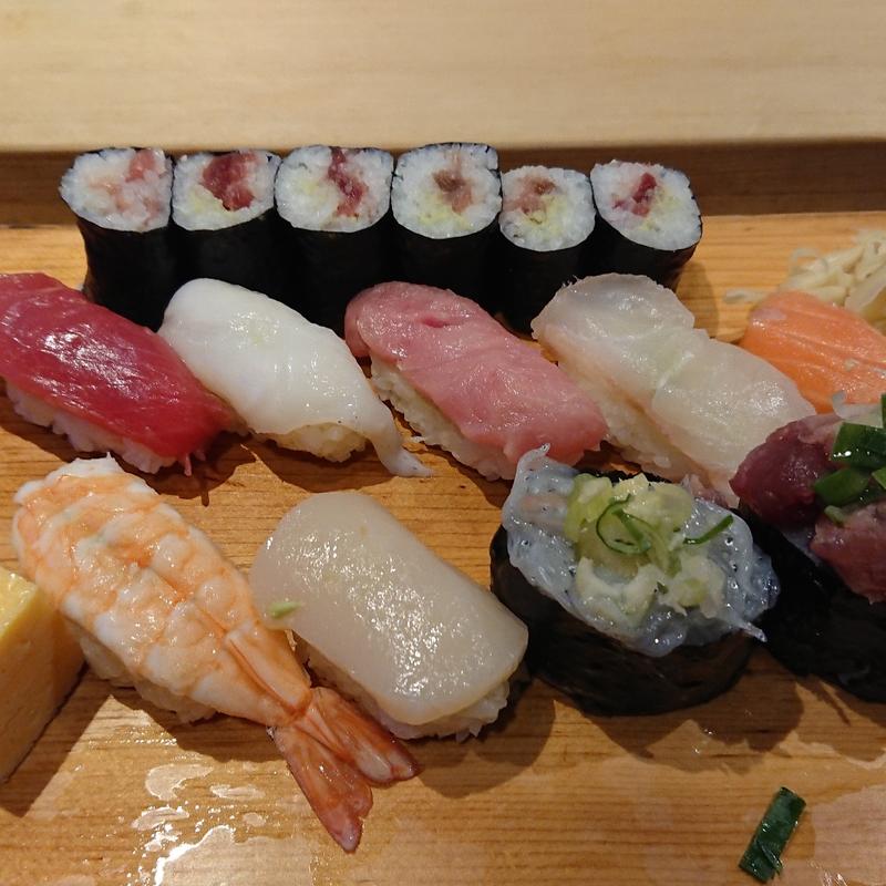 ランチ握り1.5人前(ぎんざまぐろや )