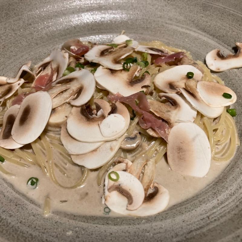 マッシュルームのクリームソースパスタ(il-che-cciano)