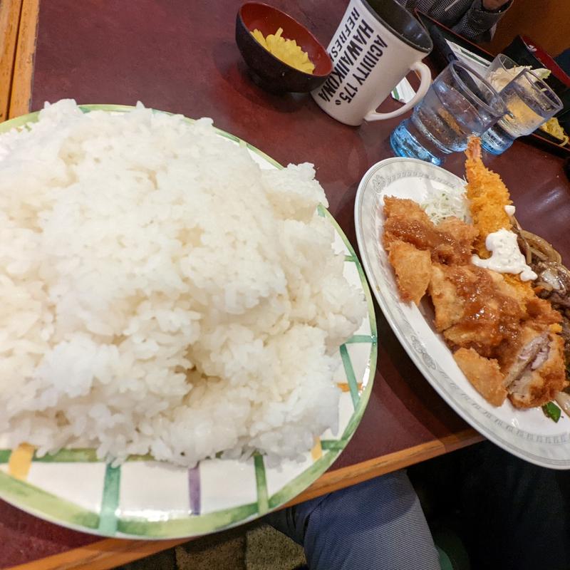 デラックス定食(穂里館)