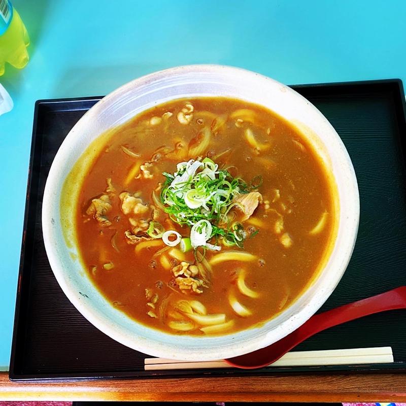 カレーうどん(五色うどん （ごしきうどん）)