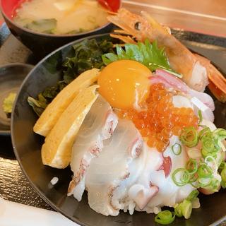 海鮮丼(魚食堂たわら )